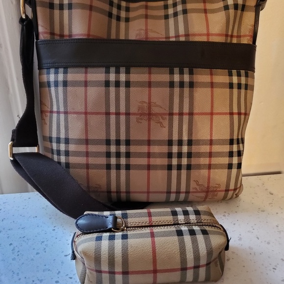 Burberry haymarket crossbody - Picture 5 of 7